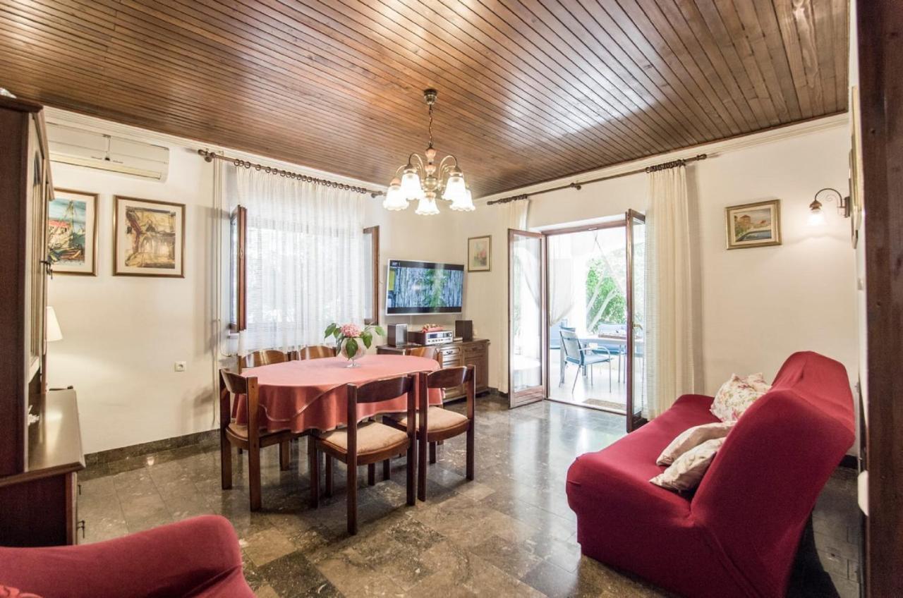 Holiday Home Villa Spilla Selca  Zewnętrze zdjęcie